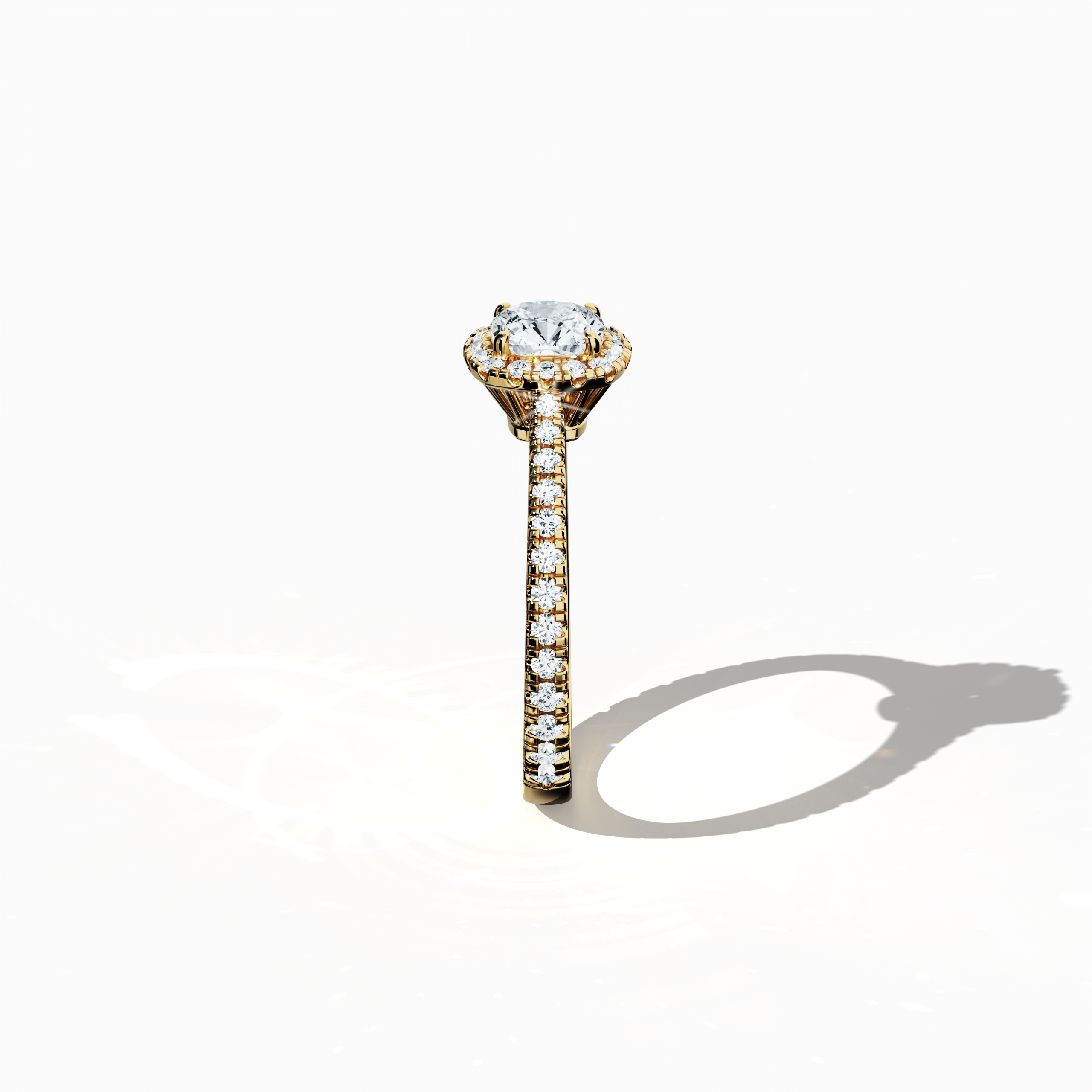 Revealed in a detailed standing side view, the halo paved diamond ring in glowing жёлтое золото showcases refined artistry and luminous splendor. The 1 карат cushion diamond centerpiece, embraced by a 0.60 карат halo of brilliant side stones for a total of 1.60 carats, marries Classic Halo, Eternity Halo, and Contemporary Halo designs with cushion and princess cut accents, all enhanced by a rich, golden, amber finish. Keywords: diamond, luxury, создано вручную, brilliance, elegance.