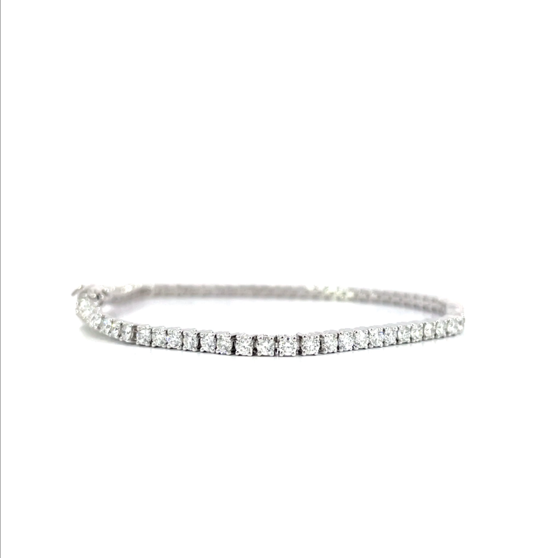 Tennis Bracelet showing 2.80 carat D-F color VS clarity diamonds in luxury 18K white gold setting
