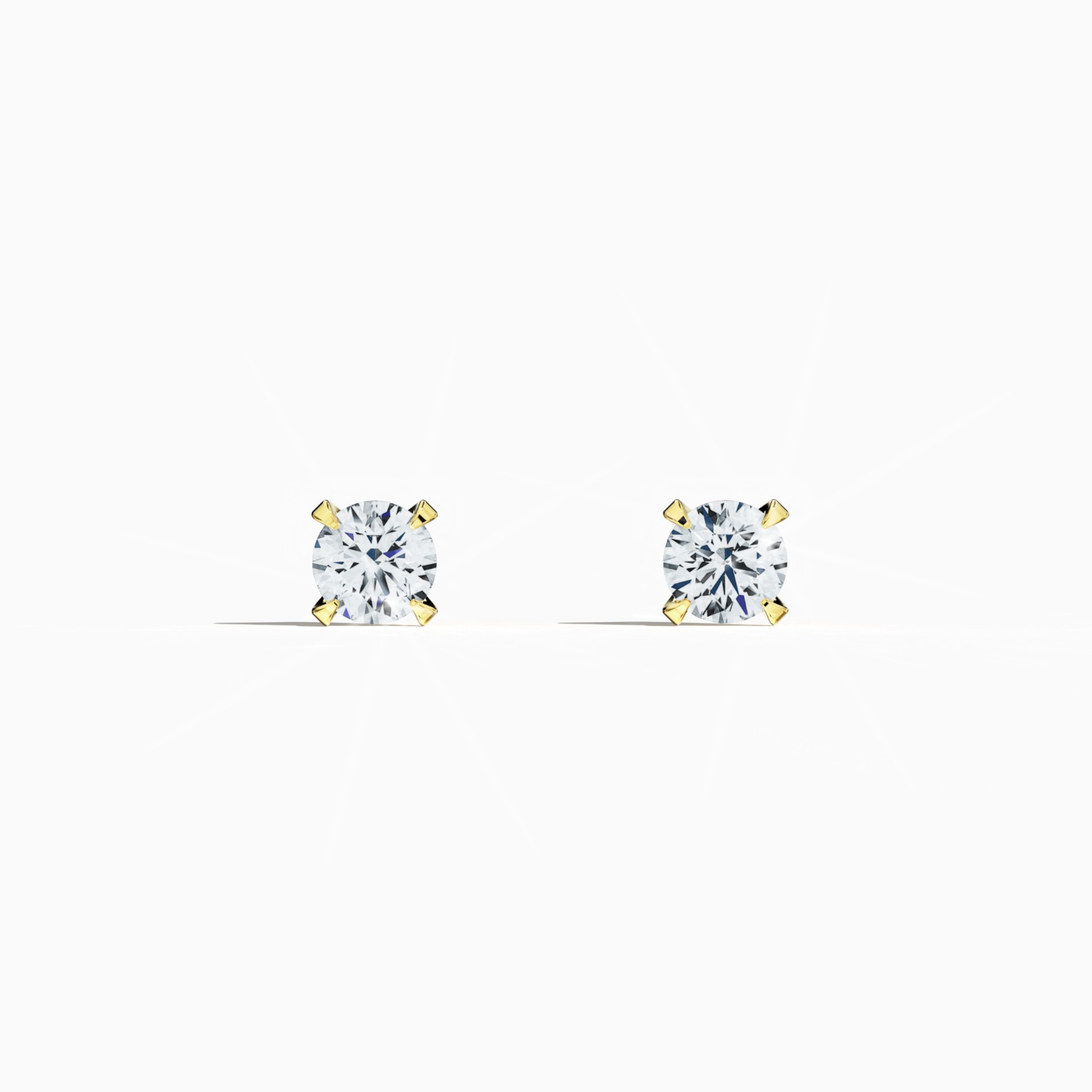 Front view of 1 carat natural diamond earring in 18k жёлтое золото with nail prong setting; diamond stud, 1ct solitaire diamond, luxury fine Украшения/fine Ювелирные изделия ear accessory.