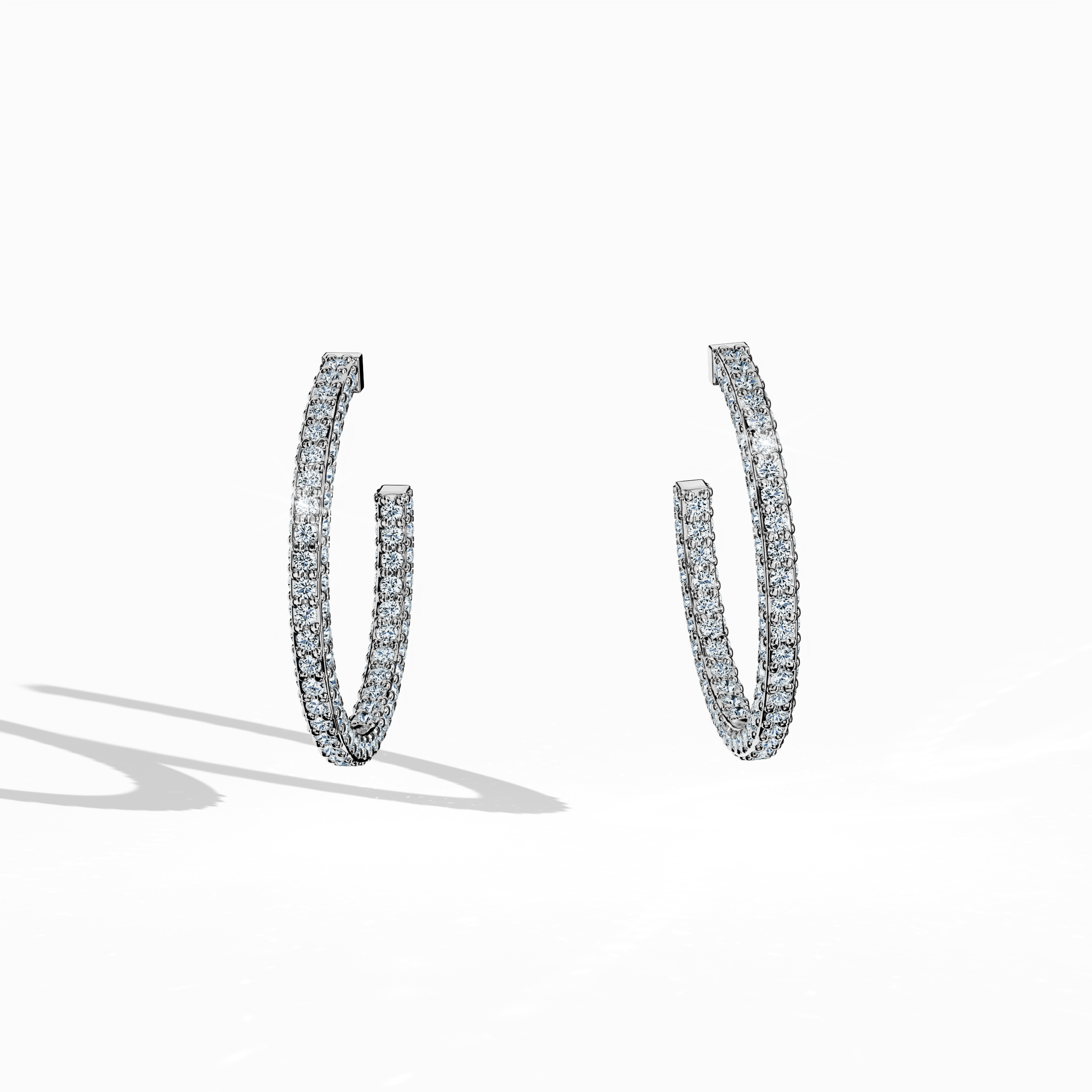 Front view of 3‑row 16 мм белое золото diamond hoop earrings – sleek diamond hoops and sophisticated Украшения/fine Ювелирные изделия ear adornments with three rows of radiant diamonds set in a 16 мм белое золото design for a modern, minimalist appeal.