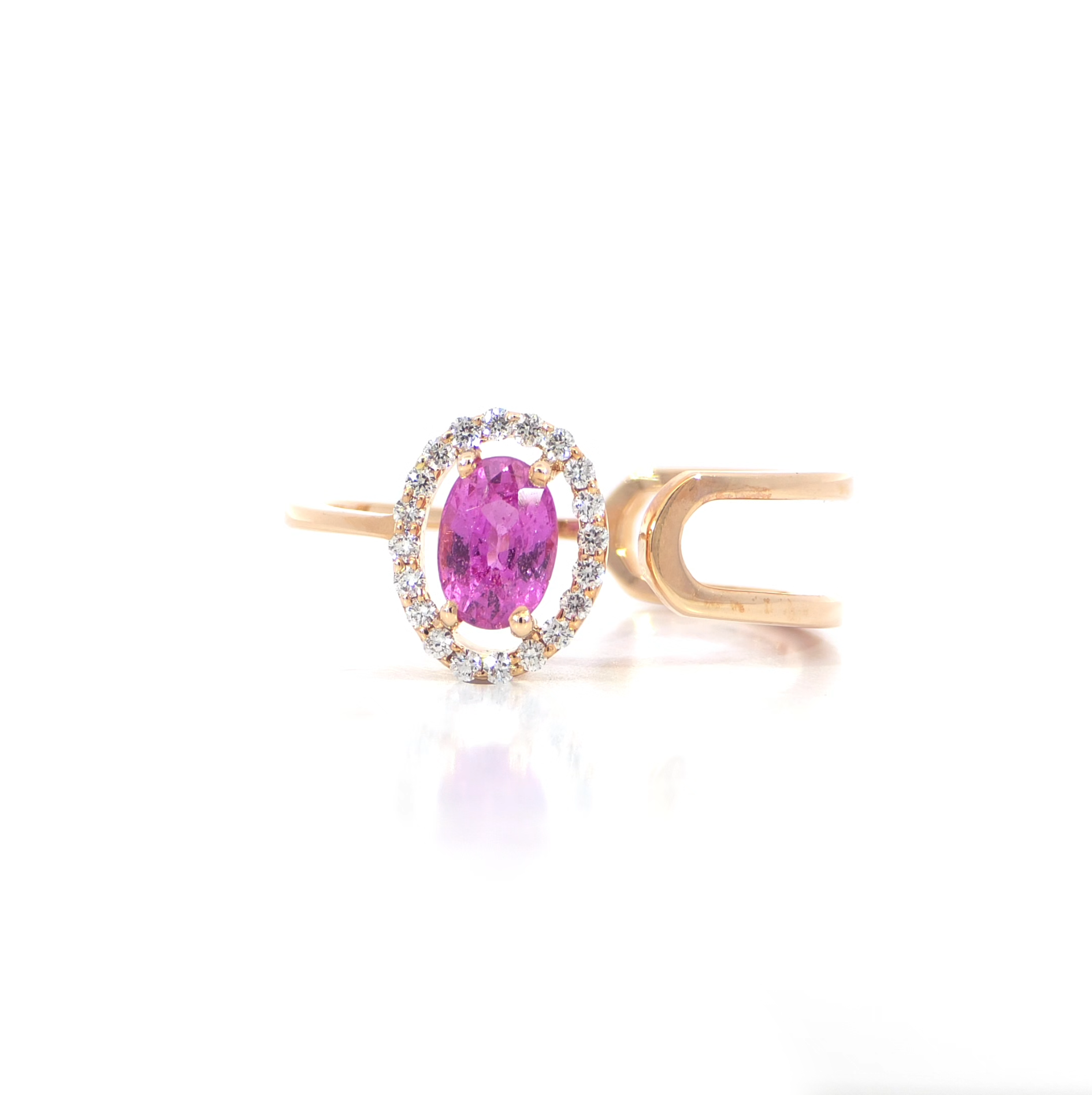 Кольцо с овальным розовым сапфиром 
