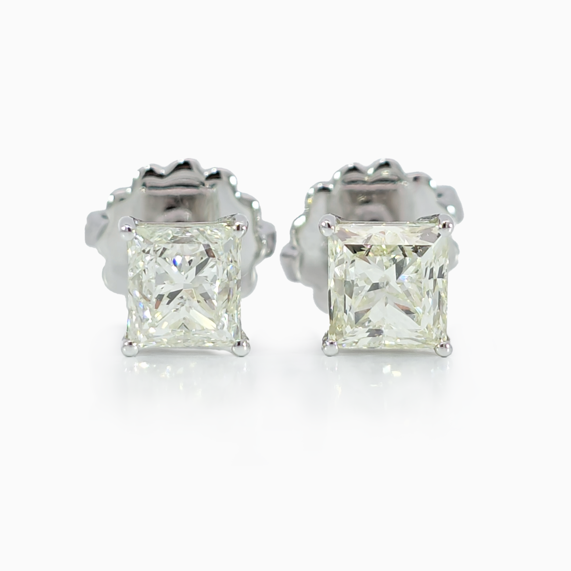 Solitaire Princess Earring
